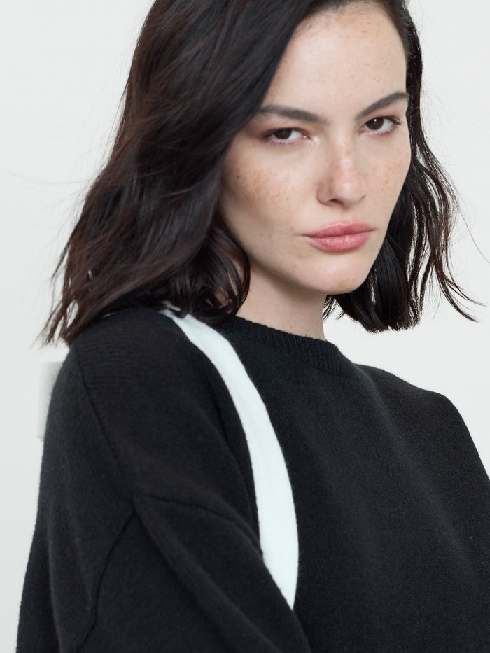 Davan Monochrome Bow Back Knit Jumper