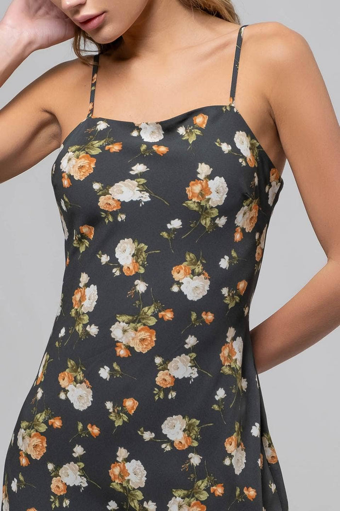 FLORAL SWEETHEART NECK CAMI MIDI DRESS: HUNTER GREEN MULTI