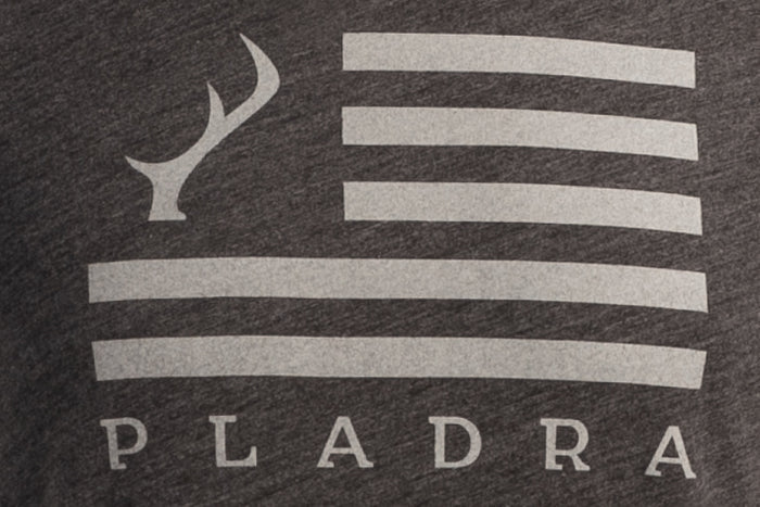 Pladra Men's Tri-Blend Flag Graphic Tee in Charcoal Grey Heather—ideal for your outdoor lifestyle.