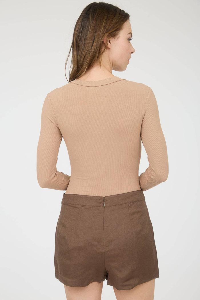 ROUND NECK LONG SLEEVE SWEATER KNIT BODYSUIT TAN