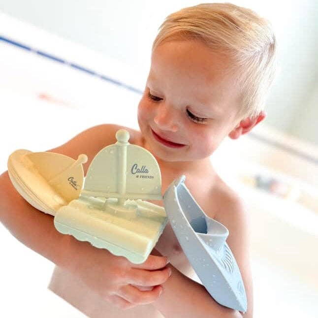 Ryder's Racing Bath Boats: Petal Pink / 1 year or older