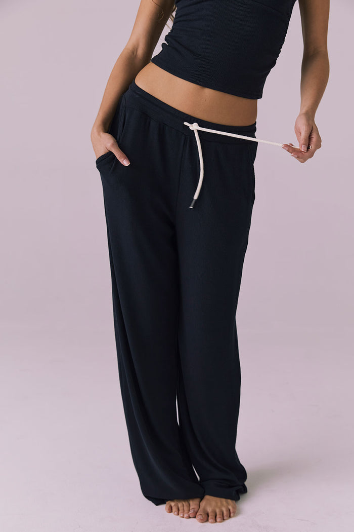 Chaser Sandyy Licorice Black Trouser front view showing side pockets and contrast drawcord waist