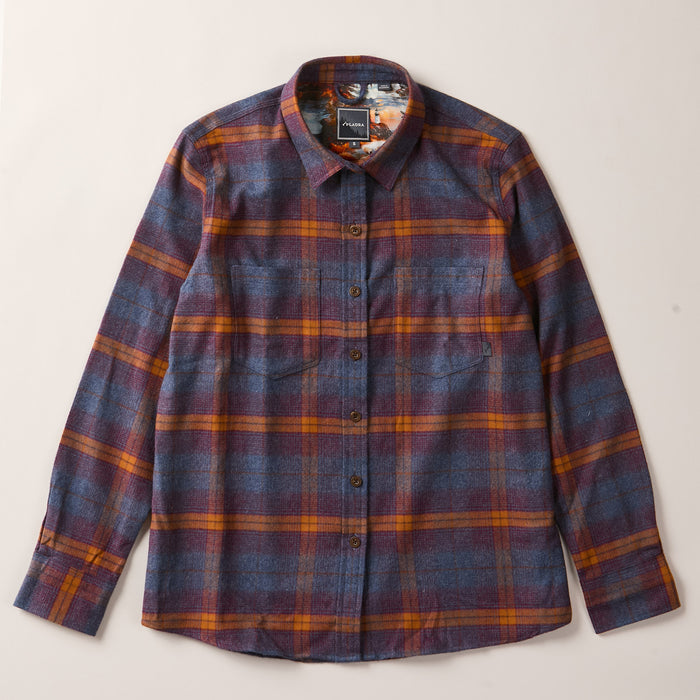 Women's relaxed fit flannel shirt in Portsmouth Blue Heather, made from soft Portuguese cotton by Pladra.